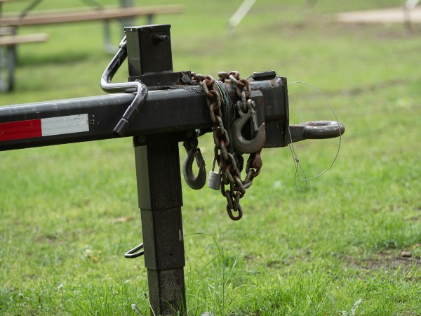 Safety chains on your trailer hitch